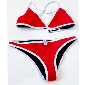 HOAKA SWIMWEAR Hawaii Red Set (Cheeky bottom)